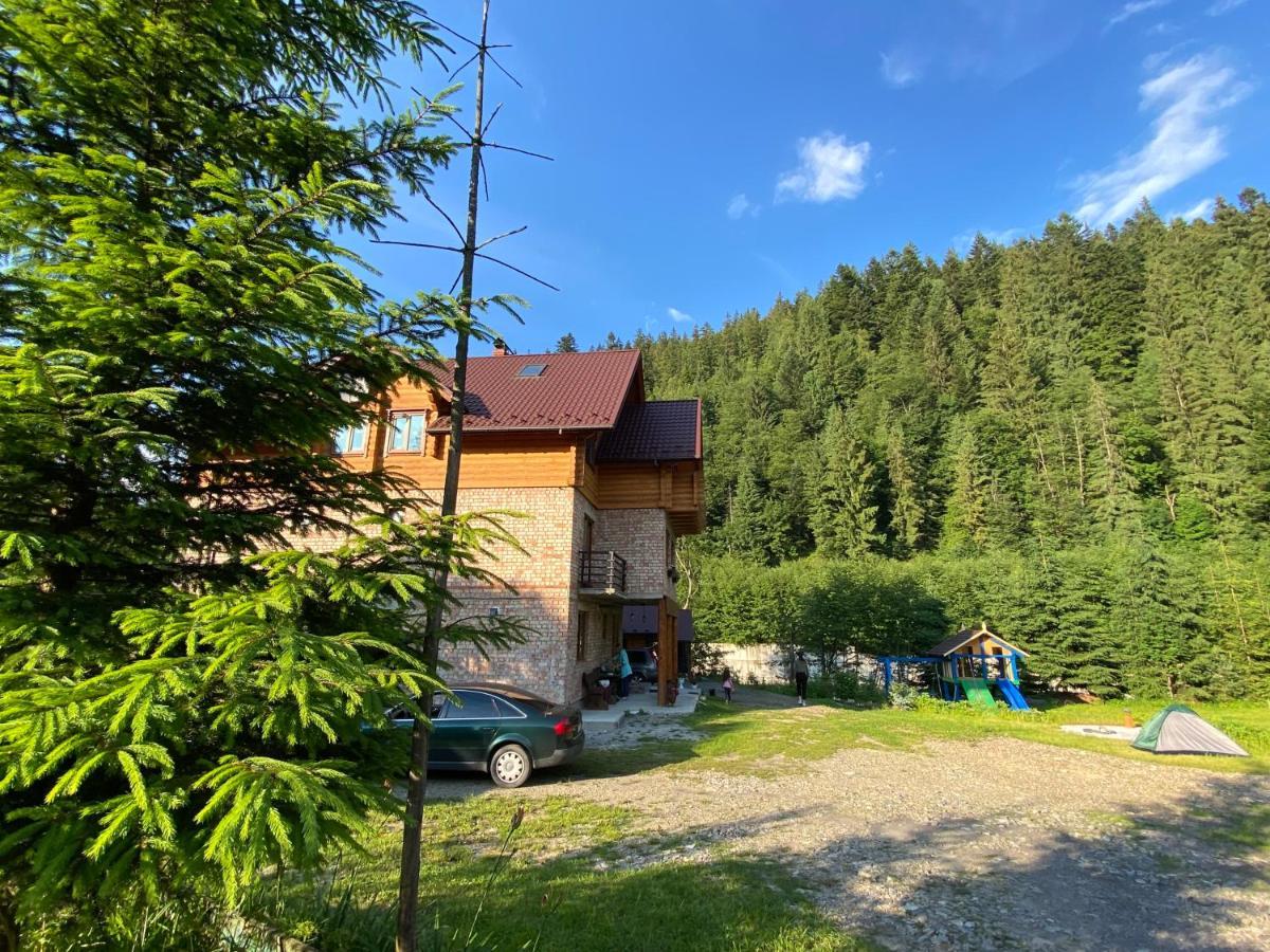 Hotel Під Магурою Vorochta Exteriér fotografie