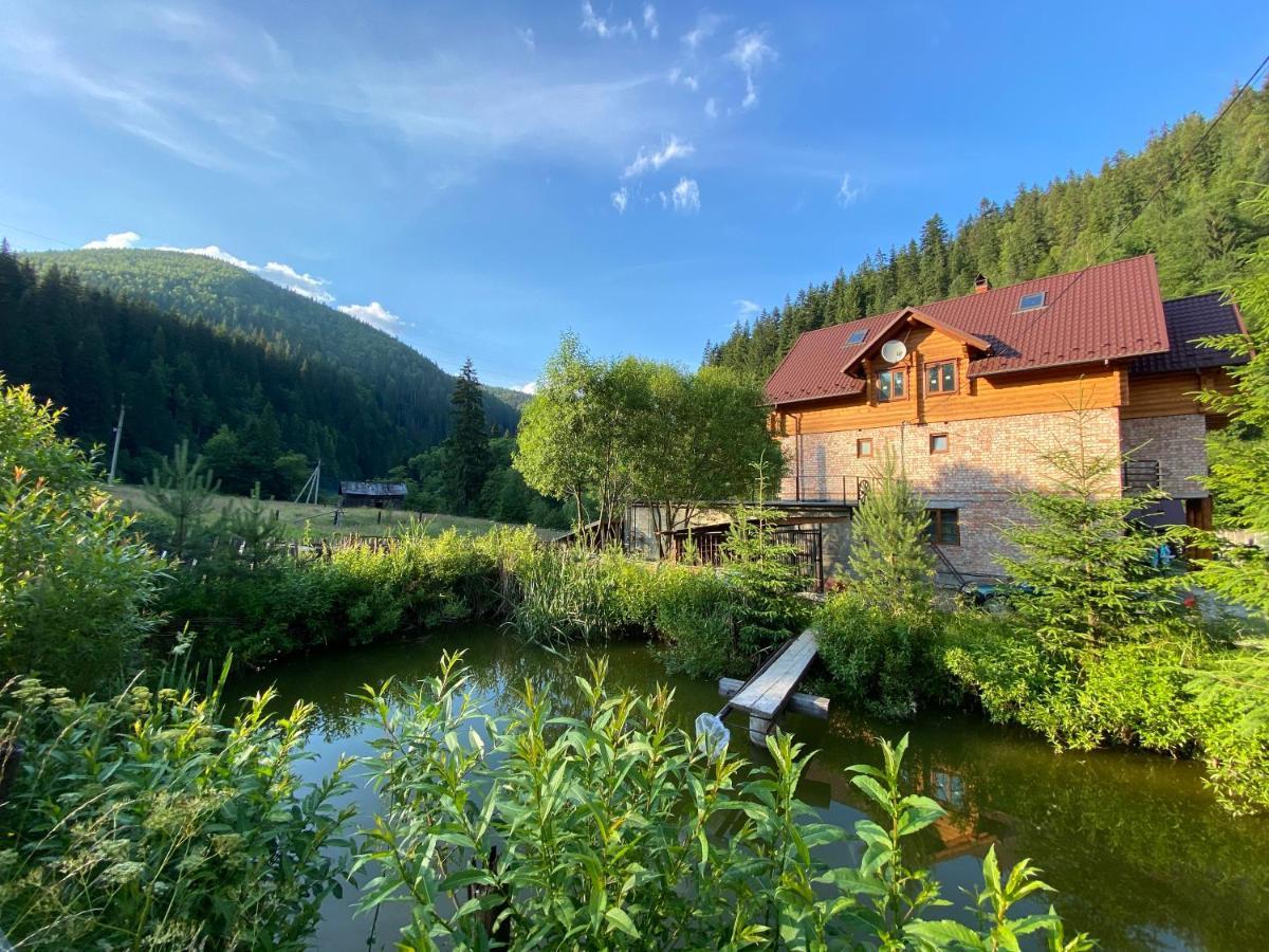 Hotel Під Магурою Vorochta Exteriér fotografie